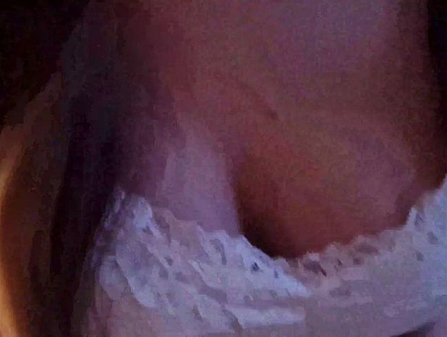 Download: QueenNessy - Ich kleine Schlampe lutsch den Schwanz meines Stiefbruders!