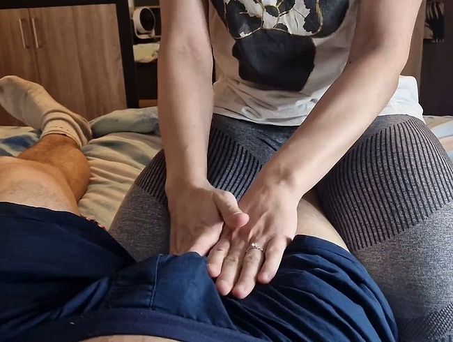 Download: QueenNessy - Typ fickt mich in den Arsch und spritzt mir auf die Titten