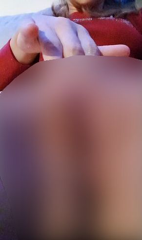 Download: QueenNessy - Ich finger meine Teenymöse