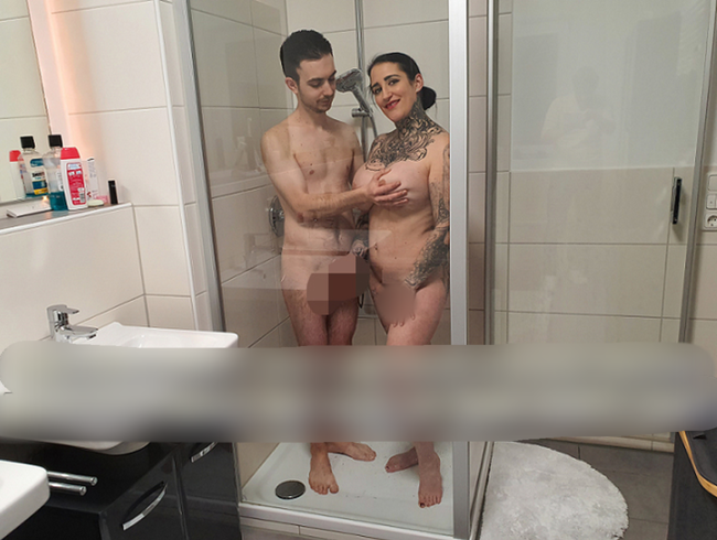 Download: QueenParis - Unglaublicher Teenysex mit Nico 18 in der Dusche!