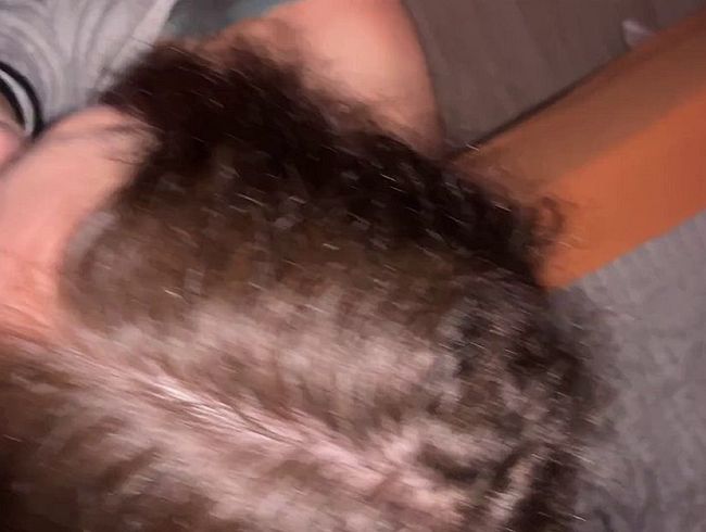 Download: RaspberryCrush123 - Ohne Blowjob will er nicht ins bett - unglaublich er wichst einfach weiter