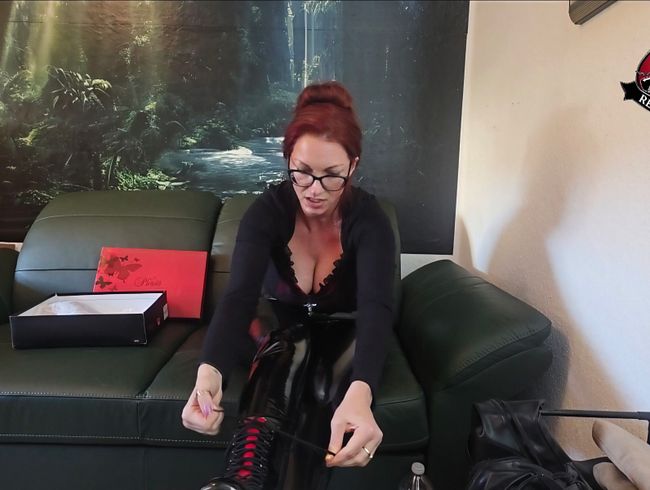 Download: Red-Jayde - Pleaser Premiere: Aus dem Karton direkt unter Kontrolle