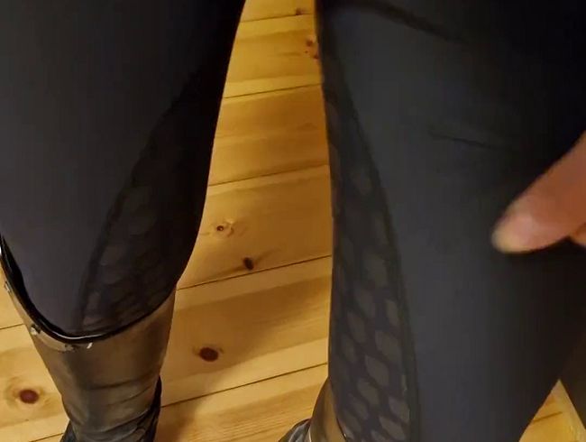 Download: Reiterin69 - Lederreitstiefel und glänzende Reitleggings