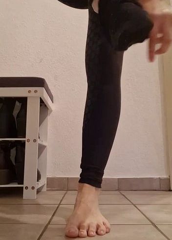 Download: Reiterin69 - Reithose und Reitsocken ausziehen und den Stoff fühlen