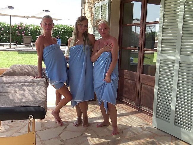 Download: RosellaExtrem - Outdoor-Massage im Resort endet in einer AO-Fremdfick-Orgie! Teil 1