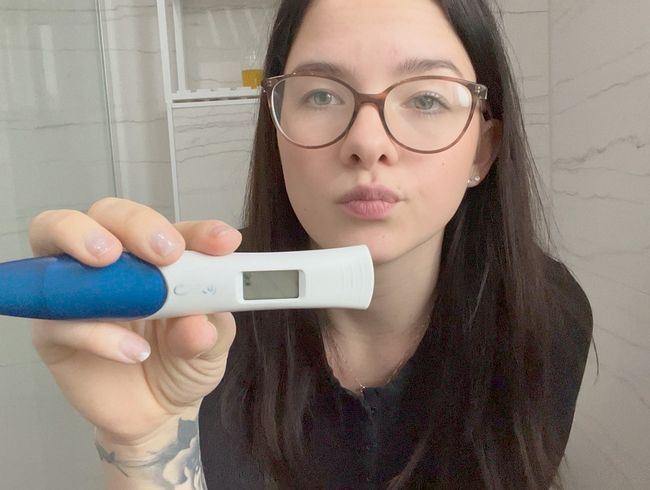 Download: Roxi_black - Ich bin überfällig ! Auf Schwangerschaftstest Gepisst !