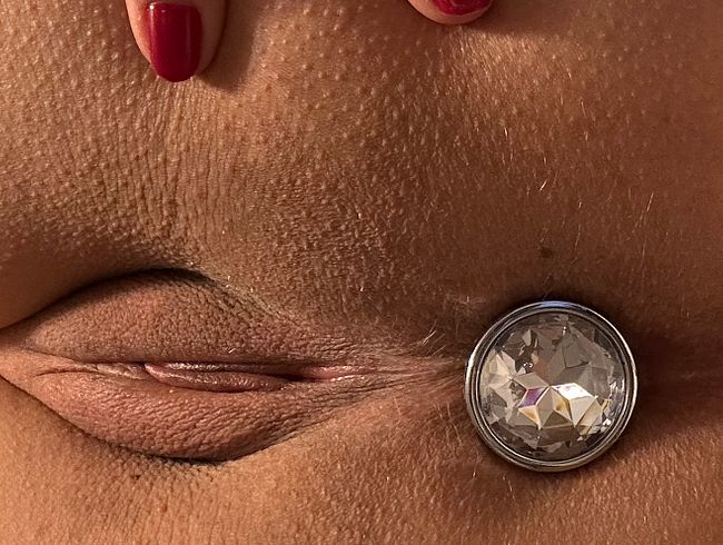 Download: Roxy-beeee - Nahaufnahme!! Schau zu, wie ich es beiden Löchern besorge!