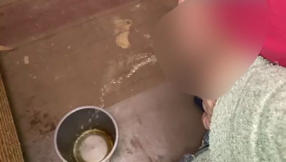 Download: Ruby-Sunday - Im Lager in einen Eimer gepisst