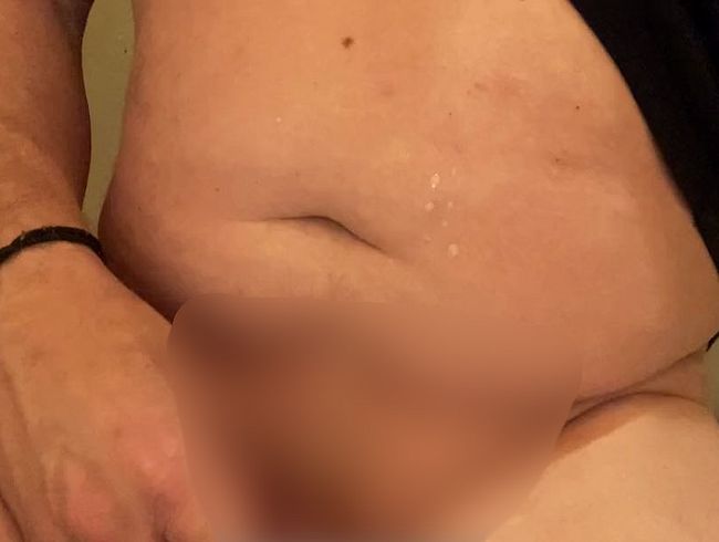 Download: Ruby-Sunday - Sunny musste mal dringend und genießt seinen Golden Shower