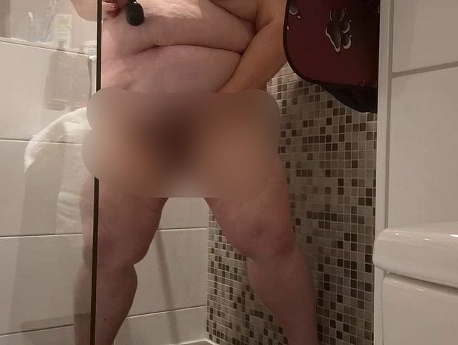 Download: Ruby-Sunday - Selbstbetriedigung mit Vibrator im stehen in der Dusche und dabei alles laufen lassen (24)