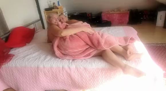 Download: SEX4ALL - Bi Spass unter der Kuscheldecke