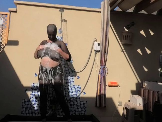 Download: SEX4ALL - duschen in schwarzer Strumpfhose