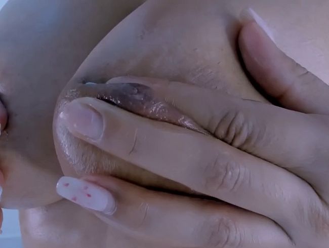 Download: SHAROM - meine großen Titten versohlen