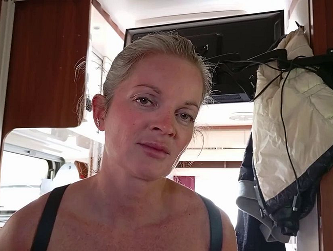 Download: Sabdeluxe - Ruinierter Orgasmus im Wohnwagen