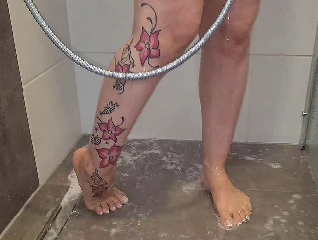 Download: Sabrina2295 - Vergnügen, mich unter der Dusche zu ficken und zu lecken?Ich mach mich richtig sauber für dich!