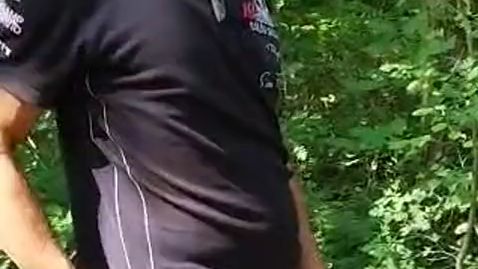 Download: Sachsen-Rico - Oudoor Piss Video im Wald