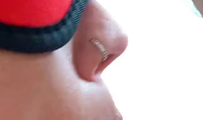 Download: Sandy-366 - Ich liebe Kehleficken mit Strom und Klammern