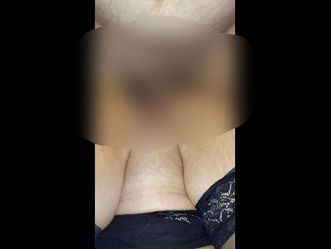 Download: Sandy-366 - erst gefingert und dann vom Kunden in den Arsch gefickt