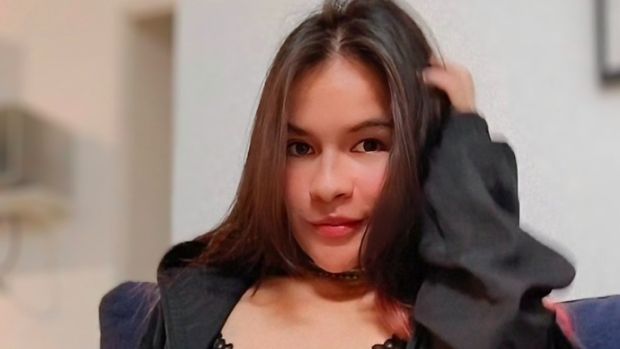 Download: SantaY - Ich kleide mich, um Sie zu provozieren. Ich bewege mich, um Sie zu brechen.