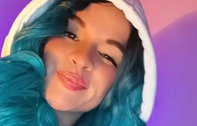 Download: SantaY - DIESMAL BIN ICH EINFACH ETWAS VERRÜCKTER.