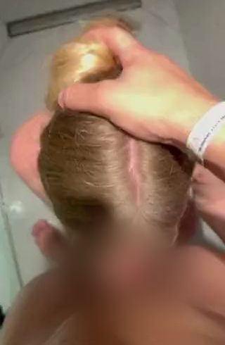 Download: Sarah361 - Grosser Schwanz wird heiss in der Dusche gelutscht?