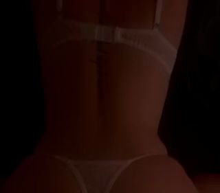 Download: Sarah361 - Spät in der Nacht- doggy gefickt?