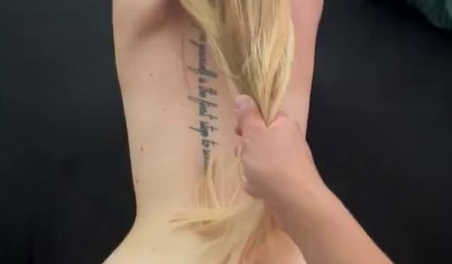 Download: Sarah361 - Vom Riesenschwanz gnadenlos auseinander genommen