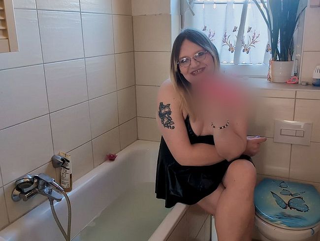 Download: Sarah_Sofia - Geil und heiß in die Wanne… und dann komplett eskaliert ??