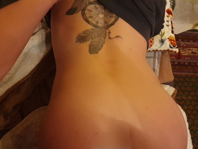 Download: SarinaYoung - Positiv? Quarantäne-Fick vom Nachbarn! POV