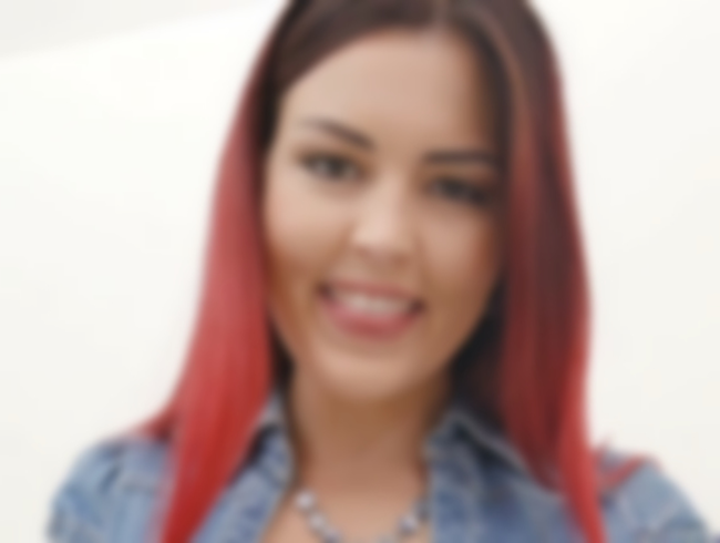 Download: Schnucki-Maus - Alle nach der Reihe in mein Arschloch und dann in meine Fickfresse!