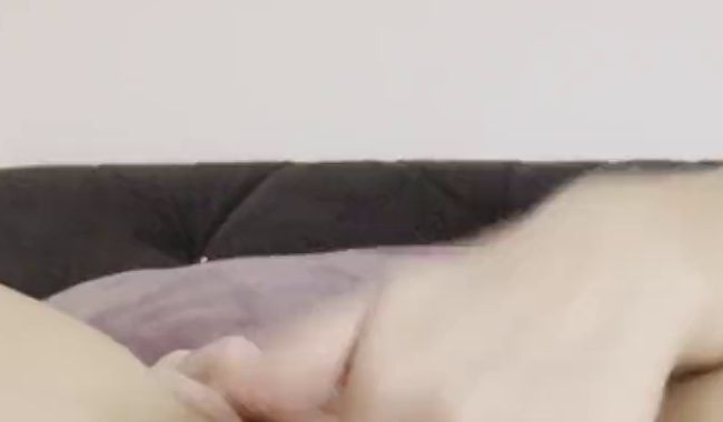 Download: Selina-Neumann - Geile Fingerspiele an meiner kleinen süßen Muschi