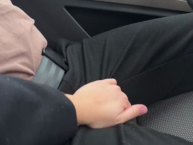 Download: Sexbabes - Blow job nach einem zufälligen Treffen am Straßenrand (Autopanne)
