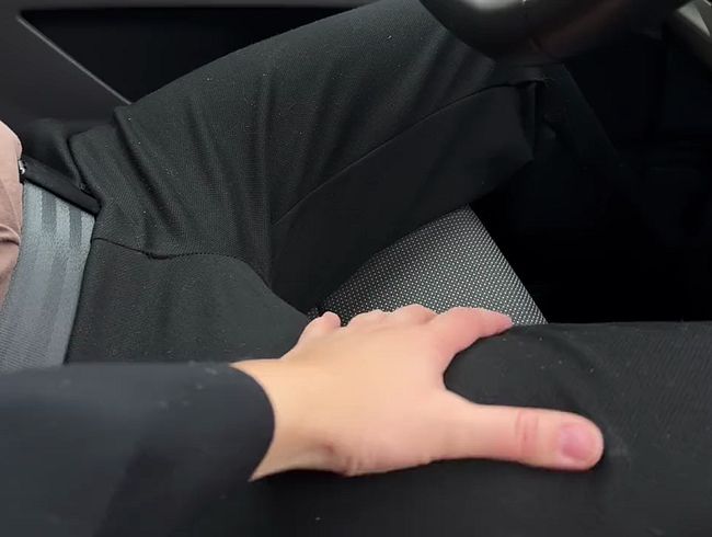 Download: Sexbabes - Blow job nach einem zufälligen Treffen am Straßenrand (Autopanne)