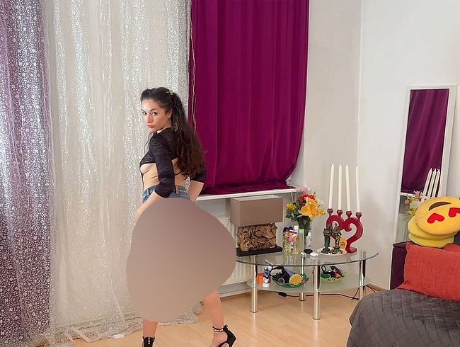 Download: Sexsolita - Mal wieder das kleines Arschloch gejuckt und meinem Fickfreund sich bedient hat