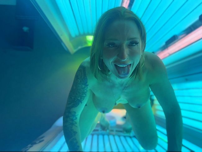 Download: Sexy-Rachel - Nach dem Gym doppelt feucht im Solarium!??? Ich konnte nicht anders!