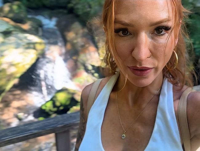 Download: Sexy-Rachel - Heißer Wasserfall-Trip – fast hätte ich’s nicht mehr ausgehalten…