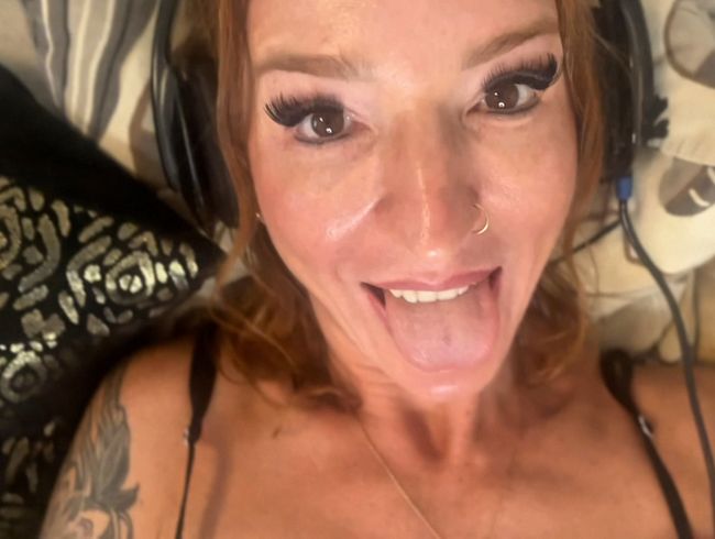 Download: Sexy-Rachel - Pink Pussy Close-Up: So Geile Naturlippen Zucken für Dich!