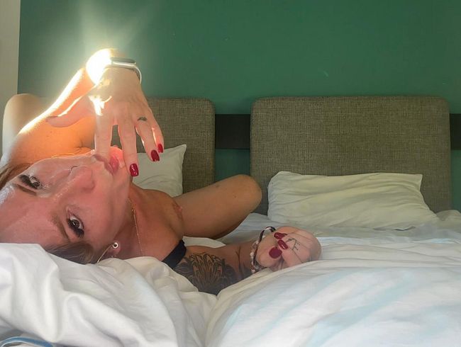 Download: Sexy-Rachel - Von Berlin zur Blowjob-Session: Wie ich seinen Schwanz bis zum Ende leer gesaugt habe!