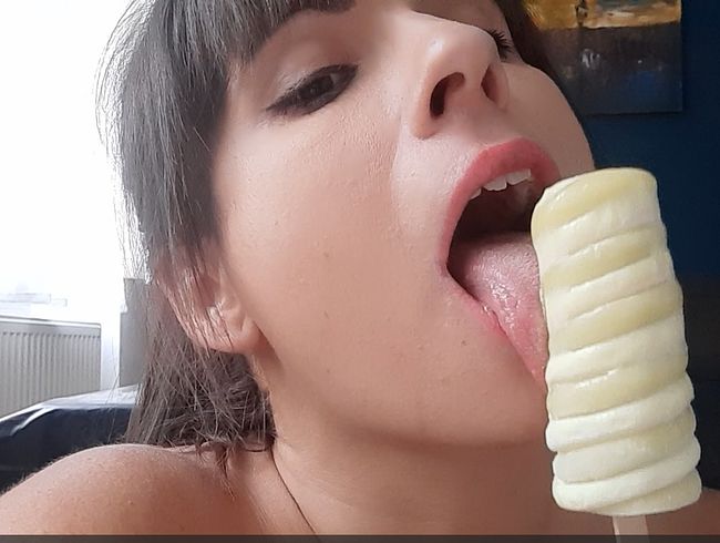 Download: Sexy-Traum - Die Sommeredition geht weiter - Speichel ist mehr als geil