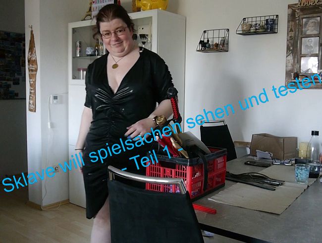 Download: SexyDomSanne - Sklave will Spielsachen sehen und testen - Teil 1