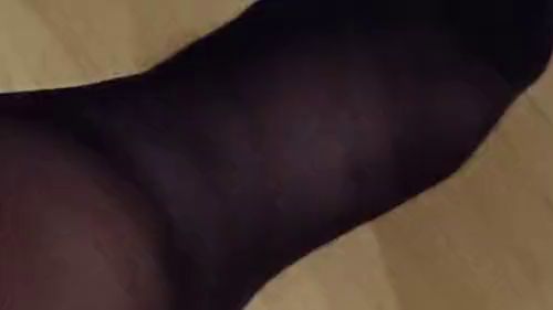 Download: SexyDomSanne - Zwei Freundinnen in Nylonstrumpfhose richtig sexy.