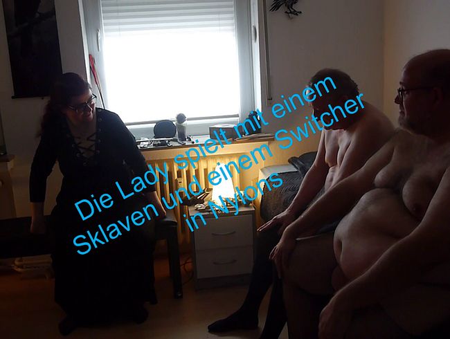 Download: SexyDomSanne - Die Lady spielt mit einem Sklaven und einem Switcher in Nylons