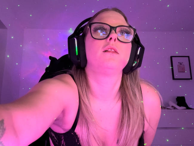 Download: SexyJanaHot - Vor der Webcam