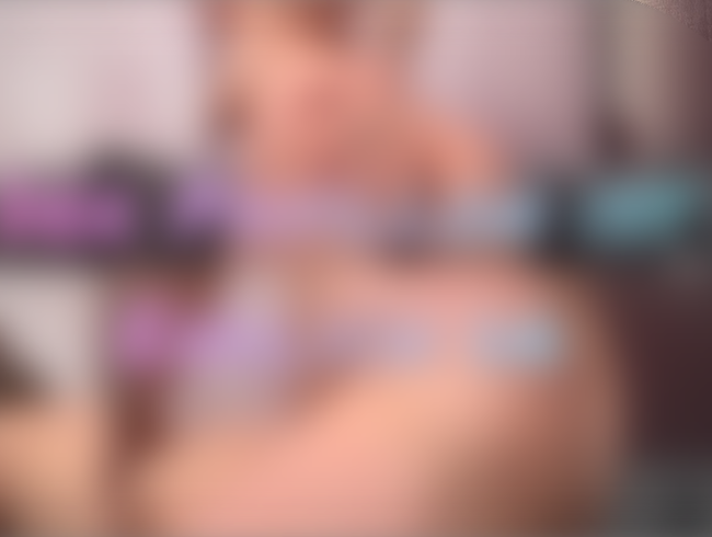 Download: SexyJanaHot - Mal sehen wie es Pavillon so ist