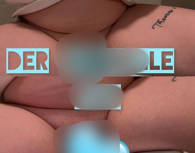 Download: SexyJanaHot - Der schnelle Piss