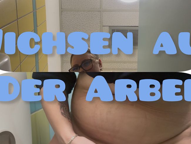 Download: SexyJanaHot - Wichsen heimlich auf der Arbeit