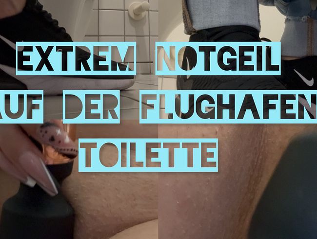 Download: SexyJanaHot - Extrem Notgeil auf der Flughafen Toilette - so geil