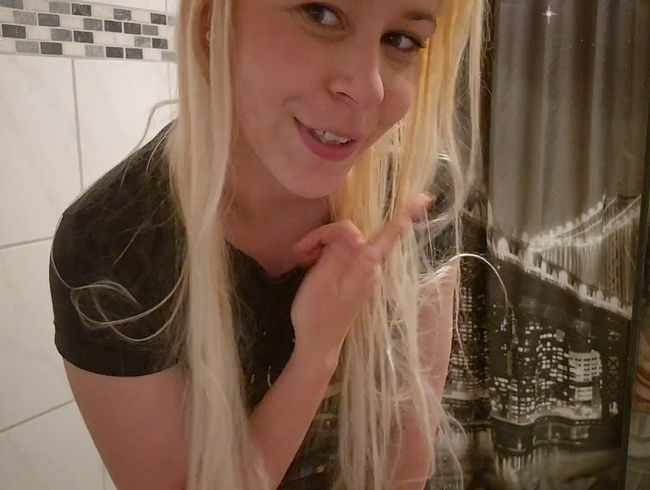 Download: SexyJenJen - Schön die Dusche eingesaut