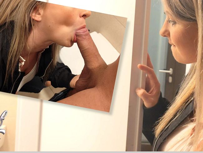 Download: SexyMilfDiana - Boarding fast verpasst, aber geblasen! Er braucht es noch vor dem Flug