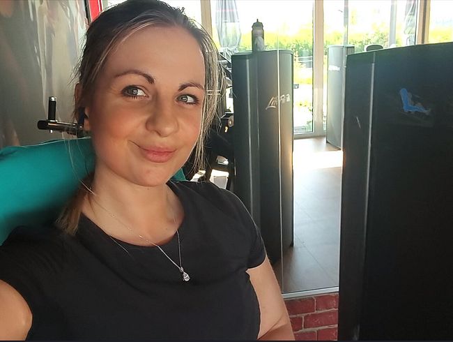 Download: SexyMilfDiana - Morning Vlog! Gym, Solarium - und wie mein Nachmittag anders endet als geplant ?